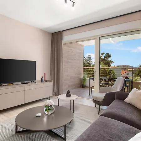 Hana Apartment *
