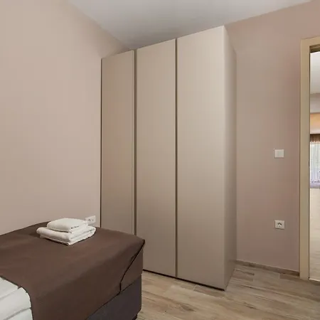 Hana Apartment *